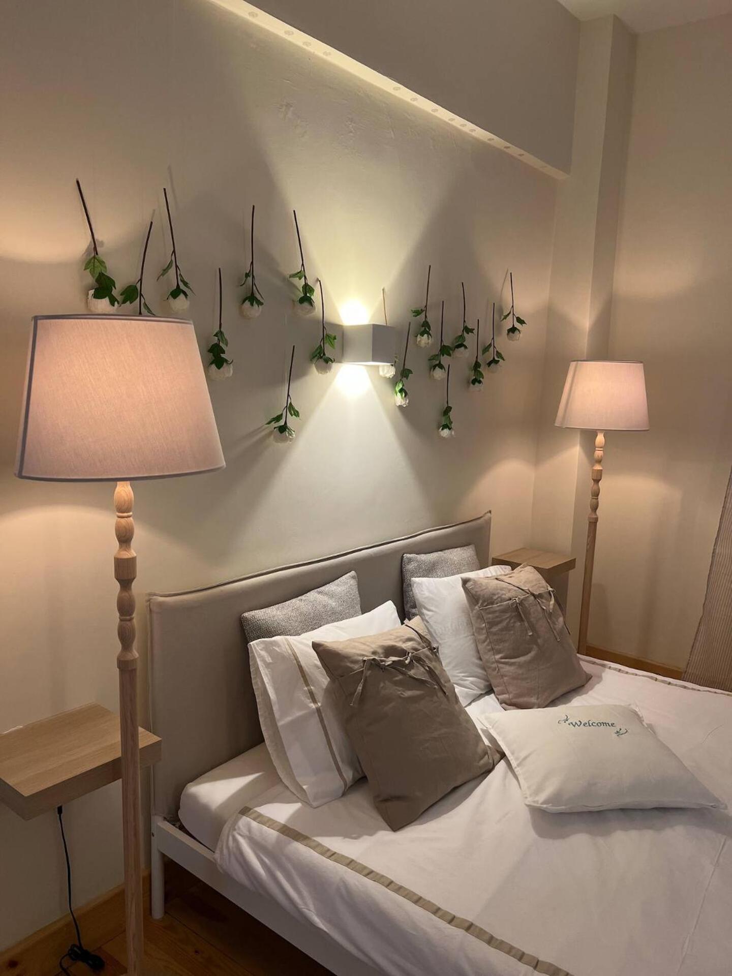 Centre Luxury Renovated Apartment