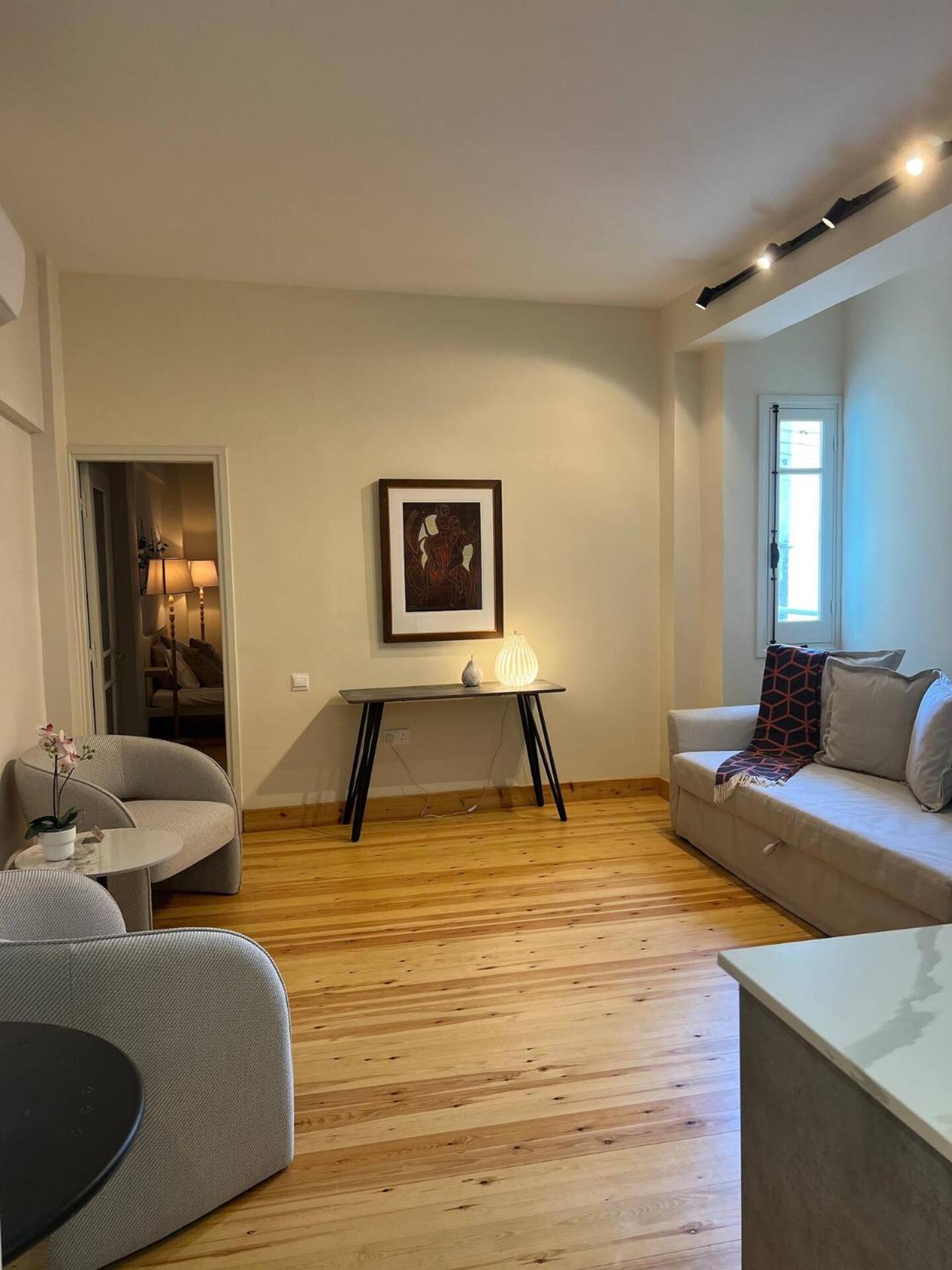 Centre Luxury Renovated Apartment Nicosia